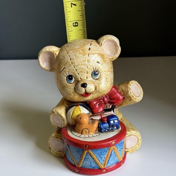 Vintage 1981 ENESCO Teddy Bear W/ Toys Drum Coin Bank COLORFUL Train‎ Rare T65 - Picture 9 of 9
